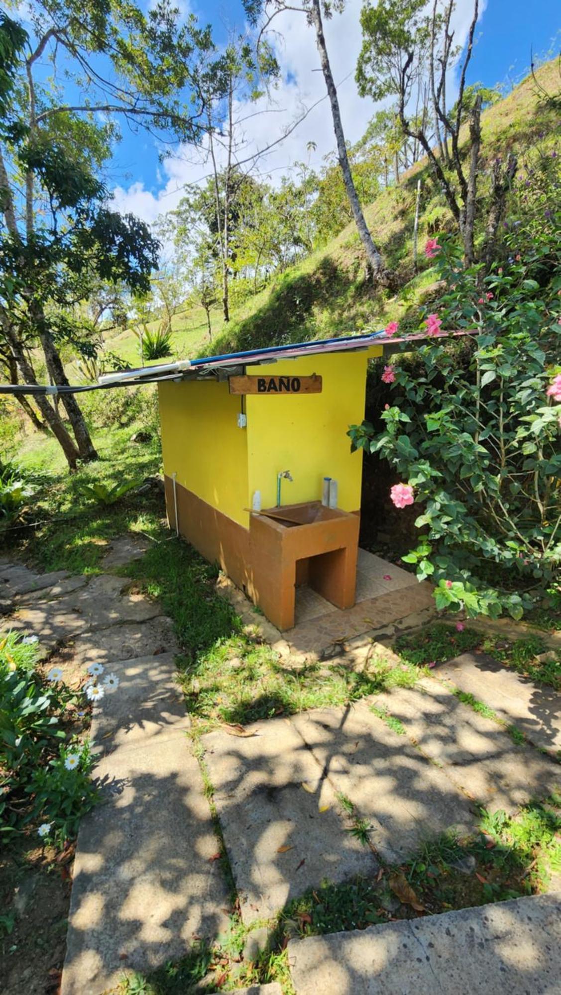 Hospedajes Richie Eco Camp Providencia エクステリア 写真